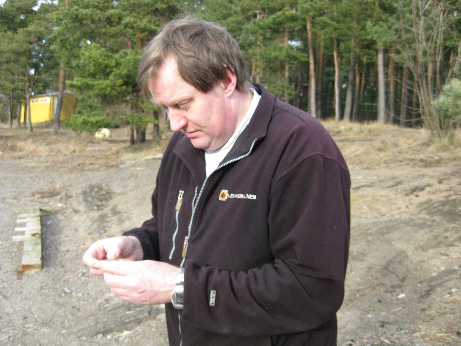 Modern Fossiljakt på Ulvøya en tidlig vårdag i mars... (når et fossil